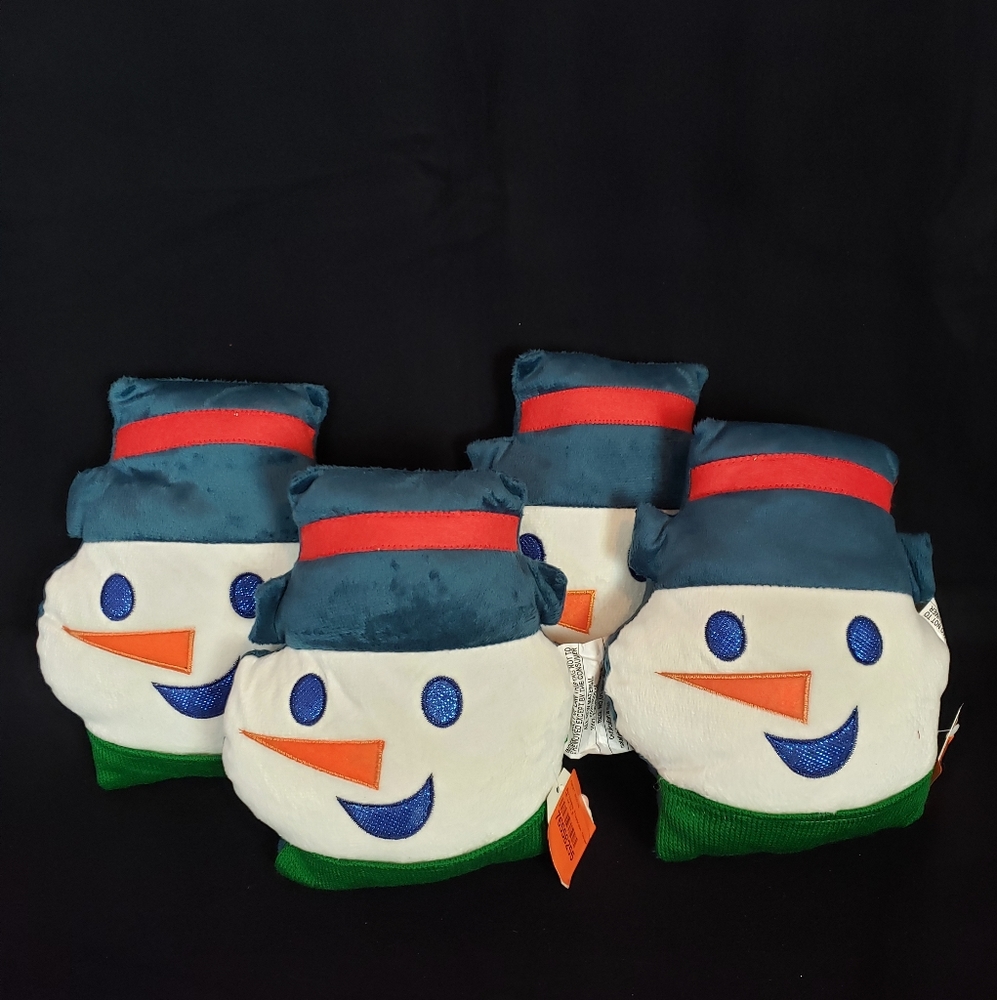 4 SNOWMEN  Holiday pillow set NWT
